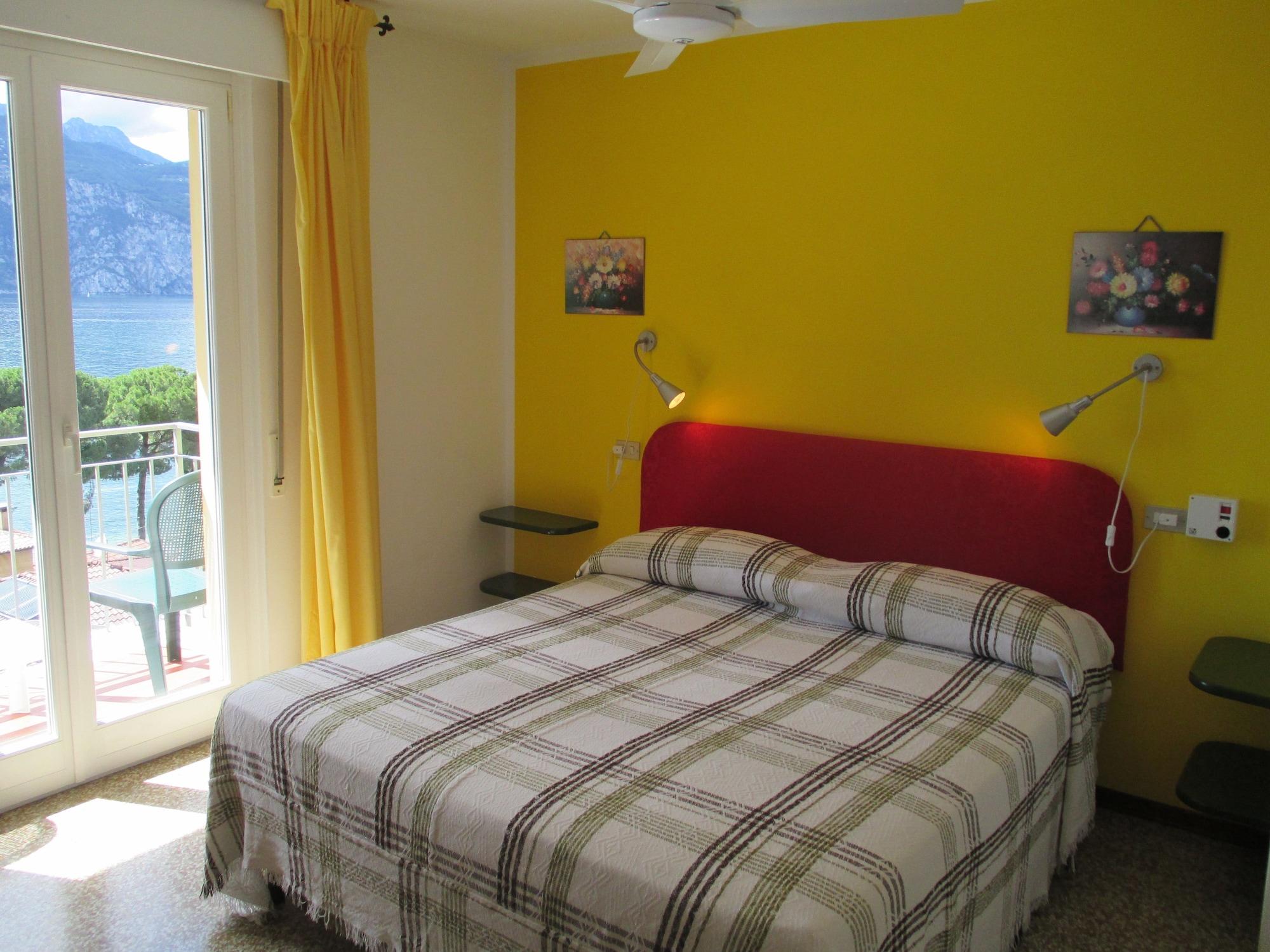 Hotel Casa Popi Malcesine Exterior photo
